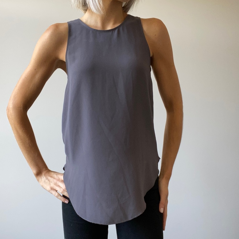 Wilfred Charcoal Top with Back Zipper